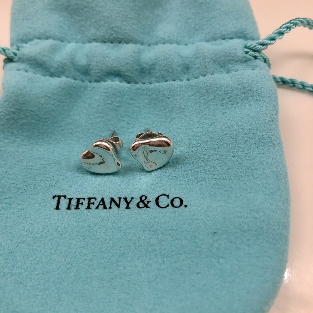 Tiffany & Co. Elsa Peretti Full Heart earrings